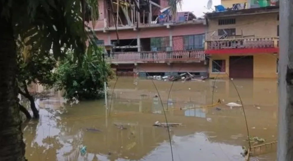 Una unidad educativa, en Tipuani, afectada por la inundación. Foto: Red Uno