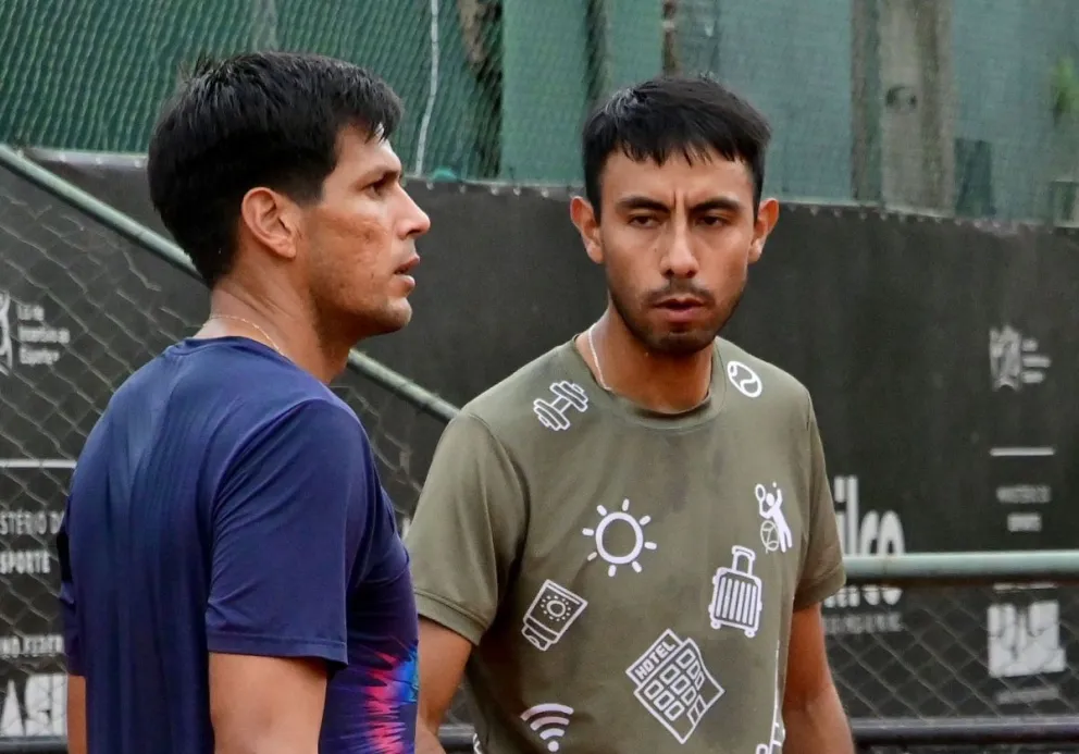 Zeballos (izq.) y Arias durante su partido de este sábado. Foto: Instituto Sports.