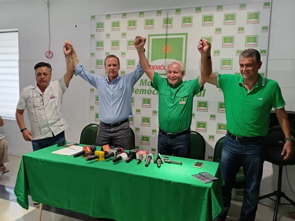 El líder de Demócratas Rubén Costas y el precandidato Tuto Quiroga. Foto: DTV