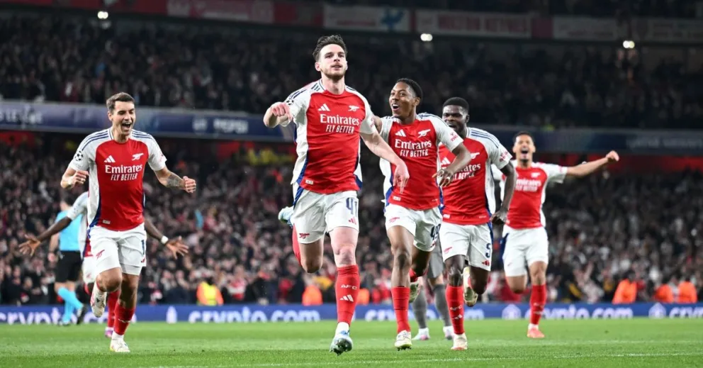Declan Rice celebra uno de sus dos goles de tiro libre. Foto: Arsenal.