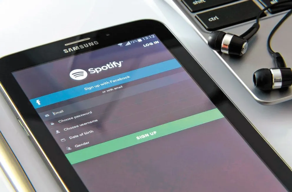 Se requiere de plataformas de distribución para difundir canciones y contenido a Spotify y otros servicios de streaming. Foto: Referencial / Pixabay