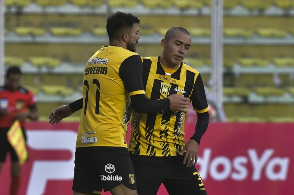Enrique Triverio y Sebastián Altamirano, jugadores del equipo atigrado. Foto: APG