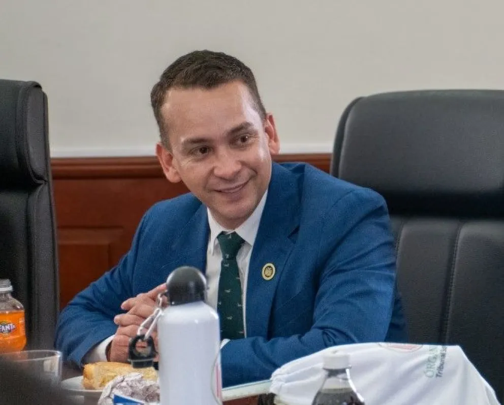 El presidente del Tribunal Supremo de Justicia (TSJ), Romer Saucedo, en un encuentro en la ciudad de Sucre. Foto: TSJ