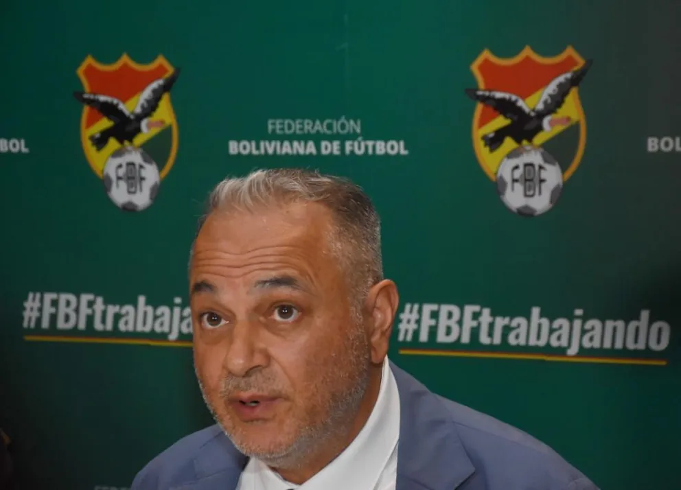 Costa durante una conferencia de prensa anterior. Foto: APG.