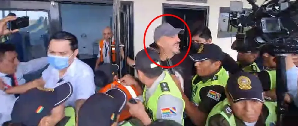 Jorge Valda cuando fue aprehendido en la ciudad de Santa Cruz. Foto: Unitel