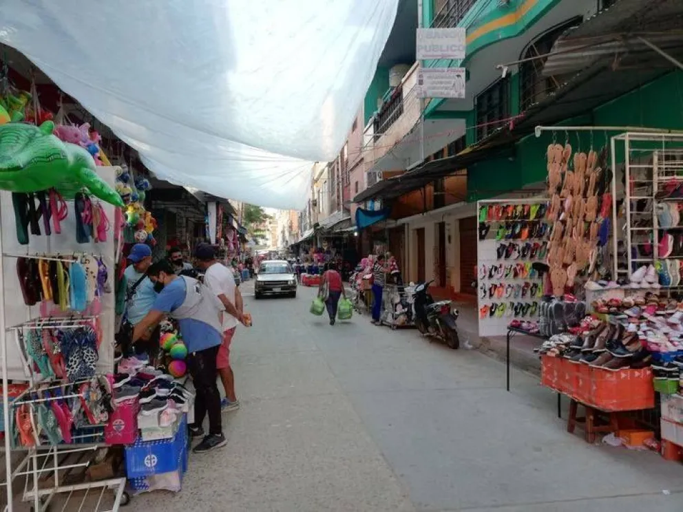 Comercio en la ciudad fronteriza de Bermejo. Foto: Abi