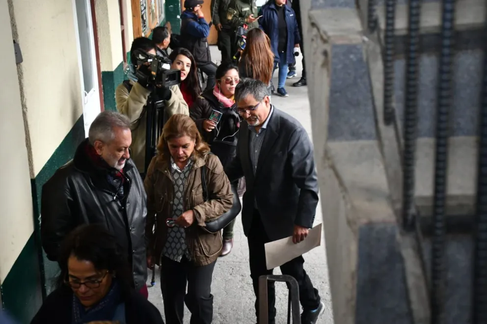 Gonzalo Chávez, este jueves, antes de declarar en la Felcc. Foto: APG