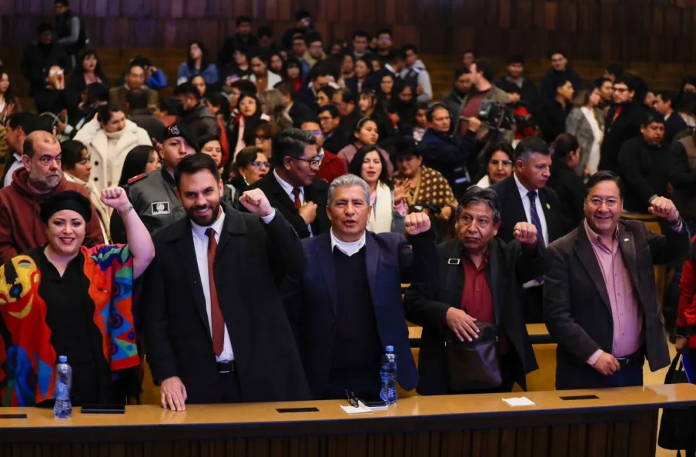 Eduardo del Castillo, Edmundo Novillo, David Choquehuanca y Luis Arce durante la presentación del video. Foto: Ministerio de Defensa