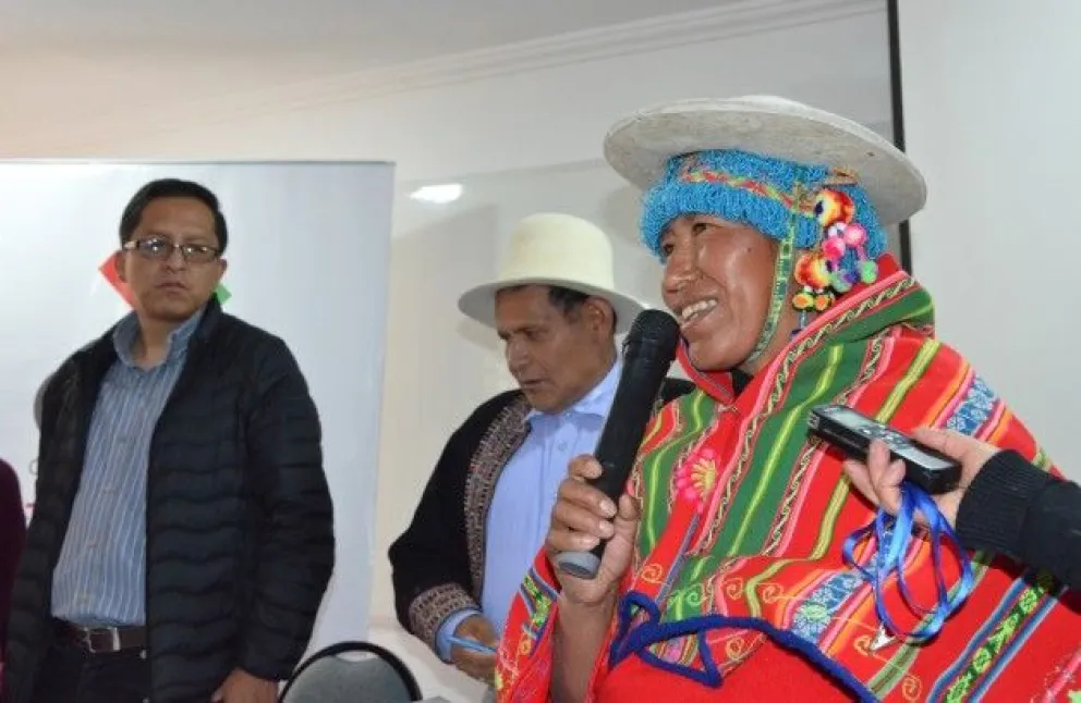  Representantes indígenas originario intercambian experiencias para fortalecer la democracia. Foto: fuentedirecta.oep.org.bo