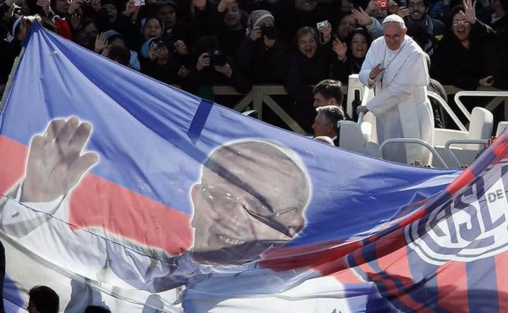 El papa Francisco falleció este lunes. Era un apasionado por el fútbol. Foto: EFE.