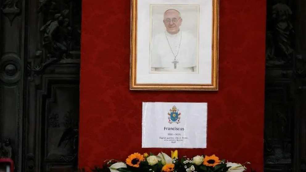 Un homenaje al Papa en Roma. Foto: Vaticano News 