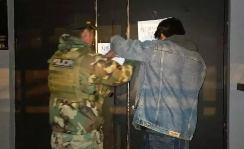 Precintan la discoteca. Foto: captura