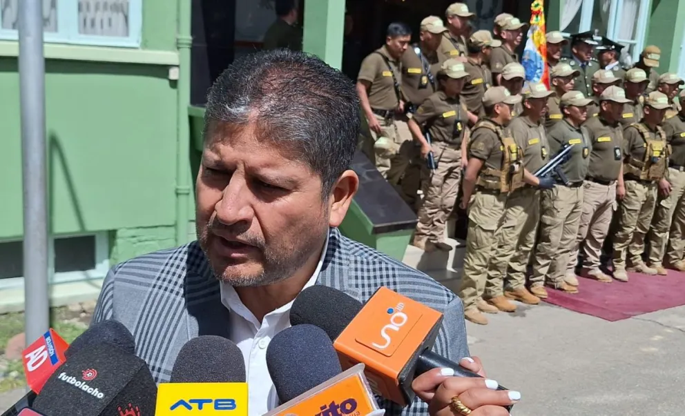 Óscar Villegas, el seleccionador nacional, estuvo este miércoles en la Academia Nacional de Policías. Foto: Jorge Asturizaga.