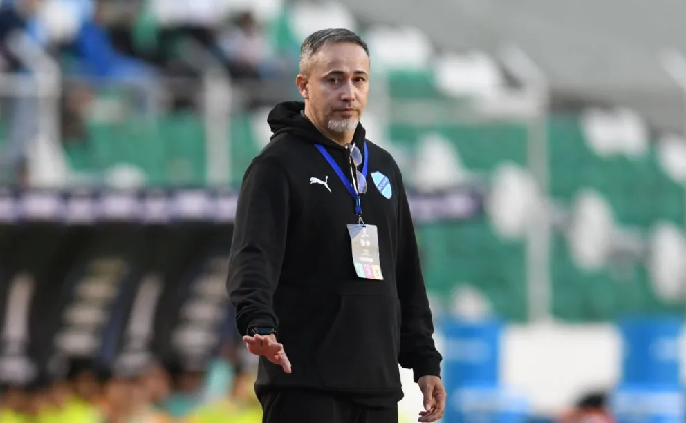 Robatto durante el partido contra Palmeiras en el Siles. Foto: Agencia Marka Registrada.