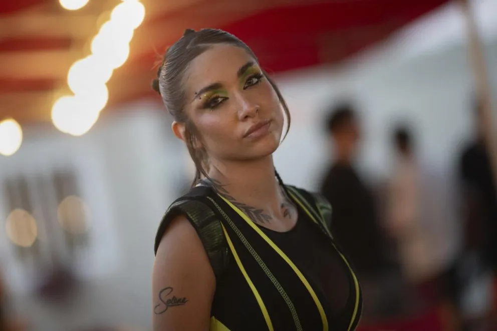 Fotografía de archivo de la cantante argentina María Becerra. Foto: EFE