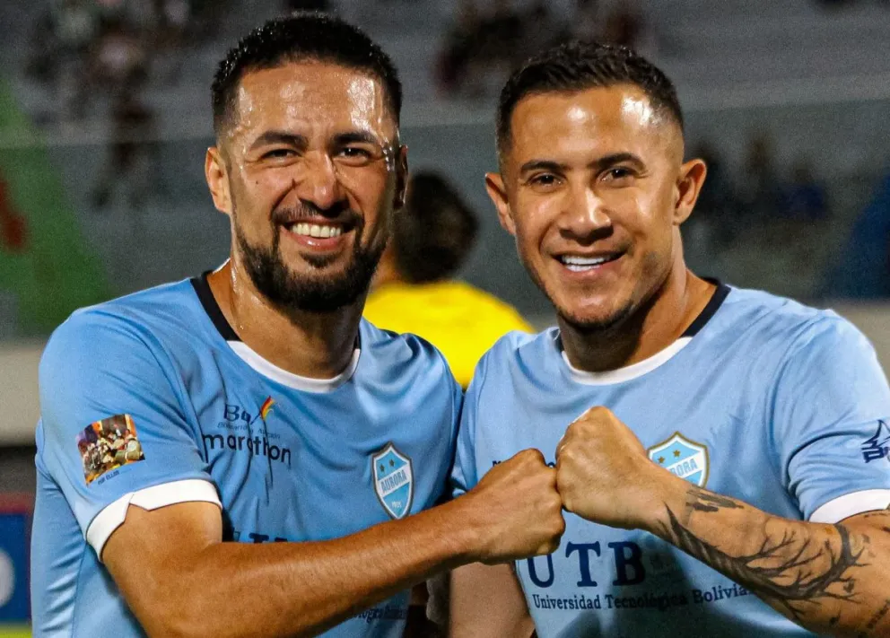 Rodrigo Ramallo (izq.) y Michael Ortega, dos de los futbolistas que destacan en Aurora. Foto: club Aurora