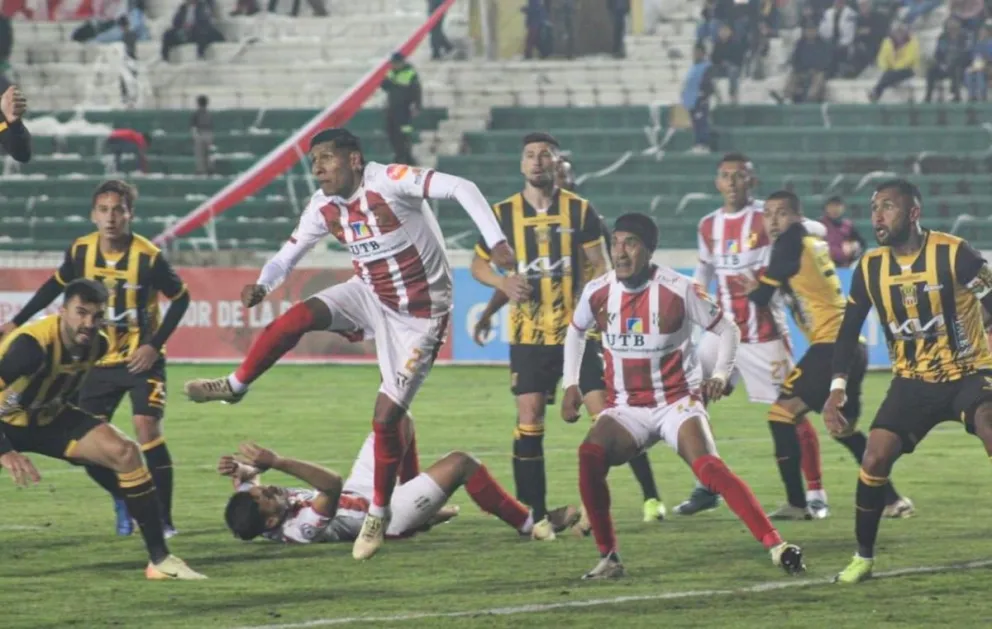 Independiente y el Tigre no pasaron del empate en Sucre. Foto: APG.
