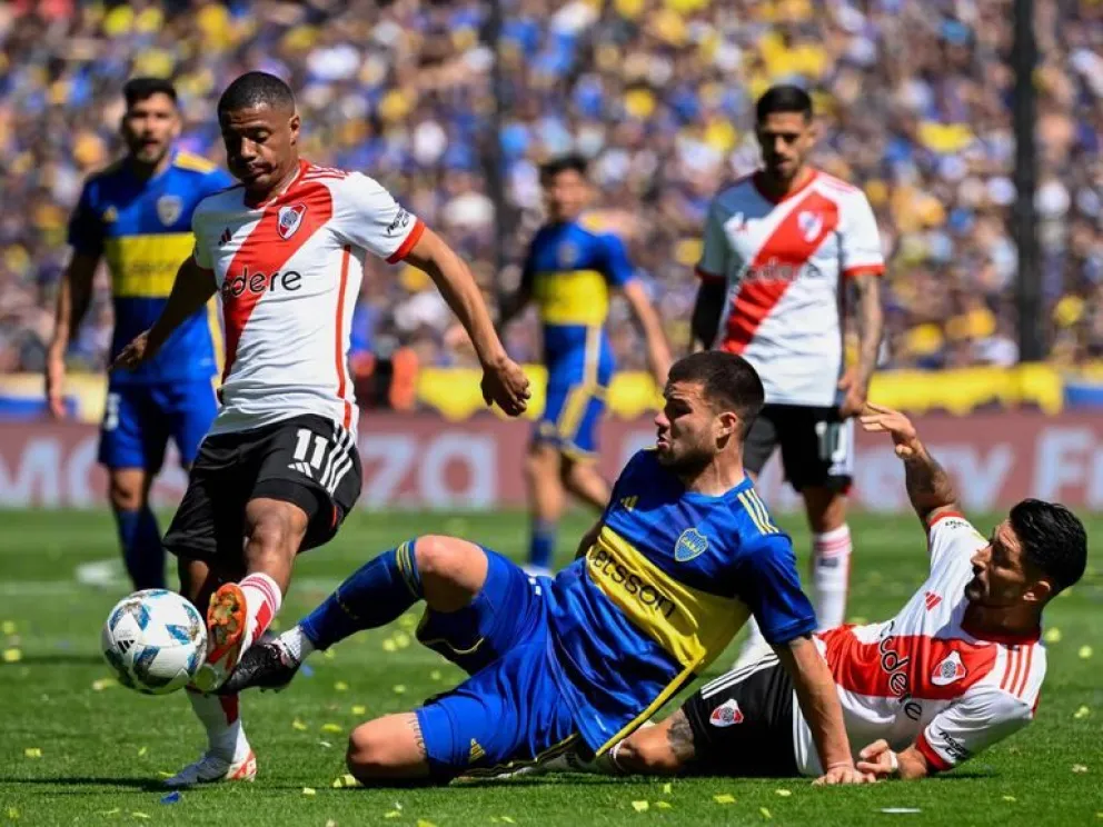 Una incidencia del último clásico que disputaron ambos equipos. Foto: Gestión