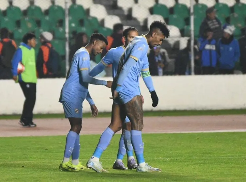 Romero, Justiniano y Gomes, es posible que los tres no jueguen en Cochabamba. Foto: APG