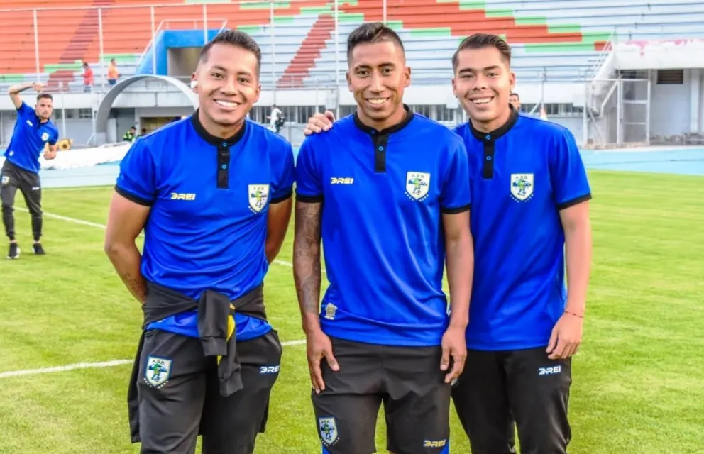 Jugadores de ABB que esta tarde juegan frente a Aurora en el Valle. Foto: ABB