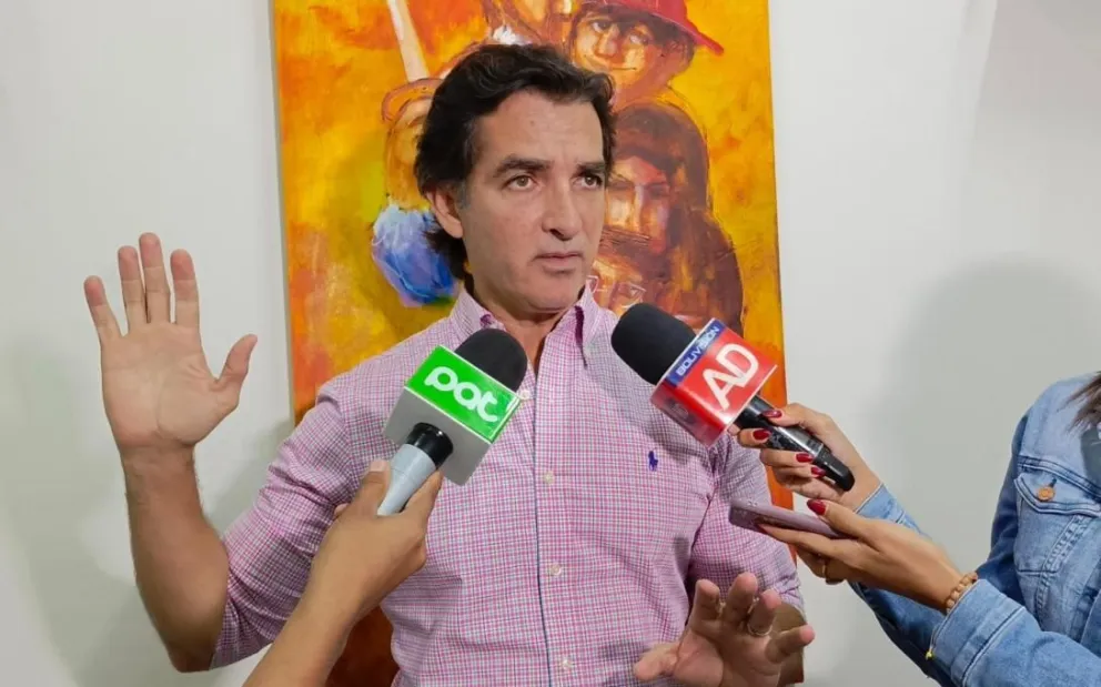 Saavedra en declaraciones a los medios. Foto: El Deber