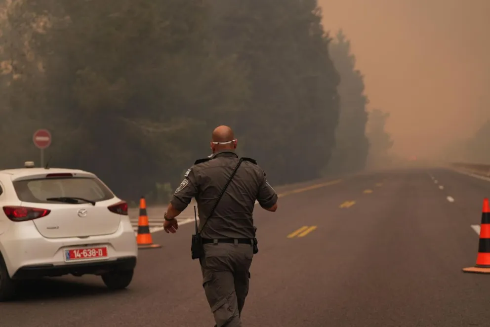 Incendios en las bosques próximos a Jerusalén, que permanecen fuera de control. Foto: EFE