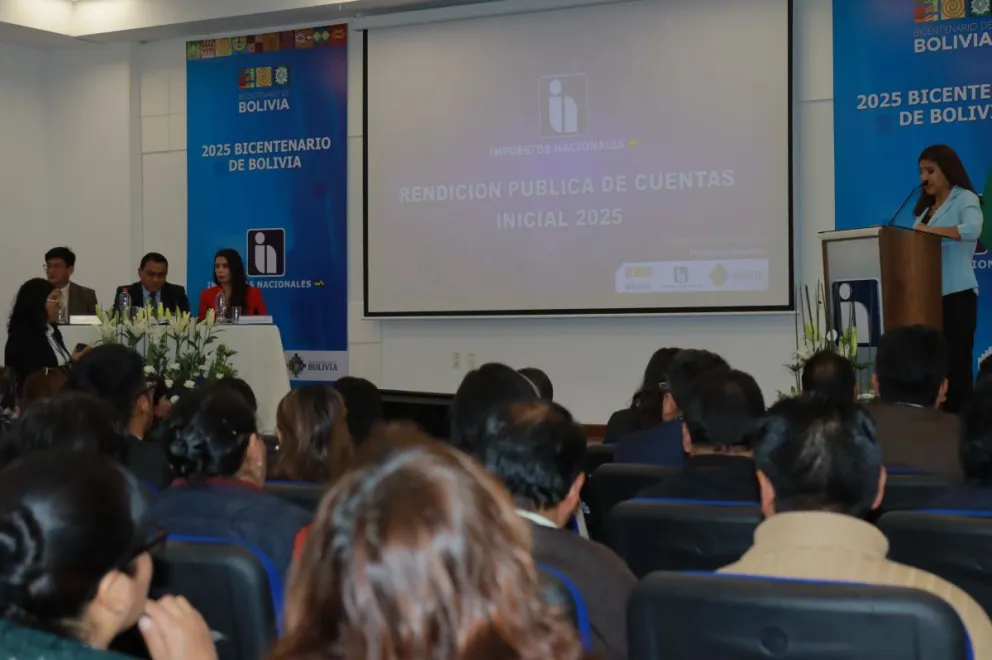 Autoridades del SIN durante la rendición pública de cuentas. Foto: APG