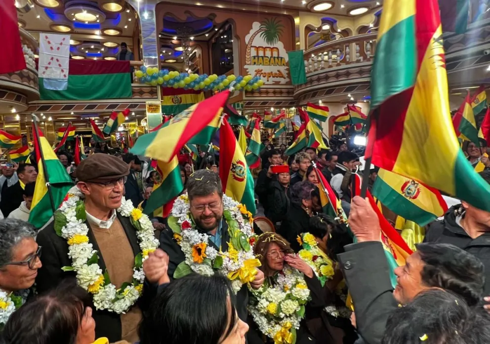 Samuel Doria Medina es proclamado por una facción de los gremiales. Foto: Samuel Doria Medina