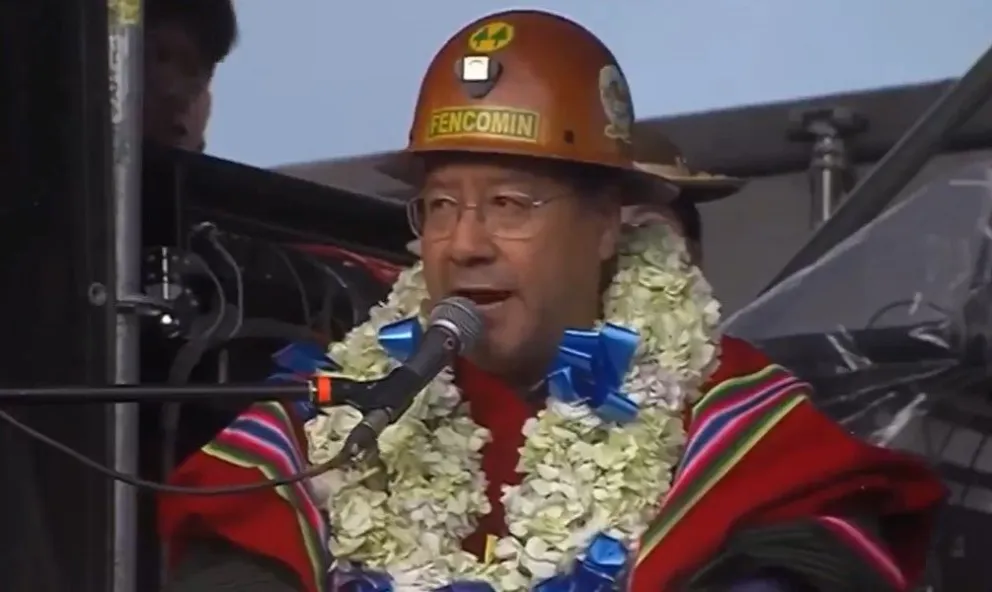El presidente Luis Arce se dirige a los asistentes a su proclamación, en Oruro. Foto: captura