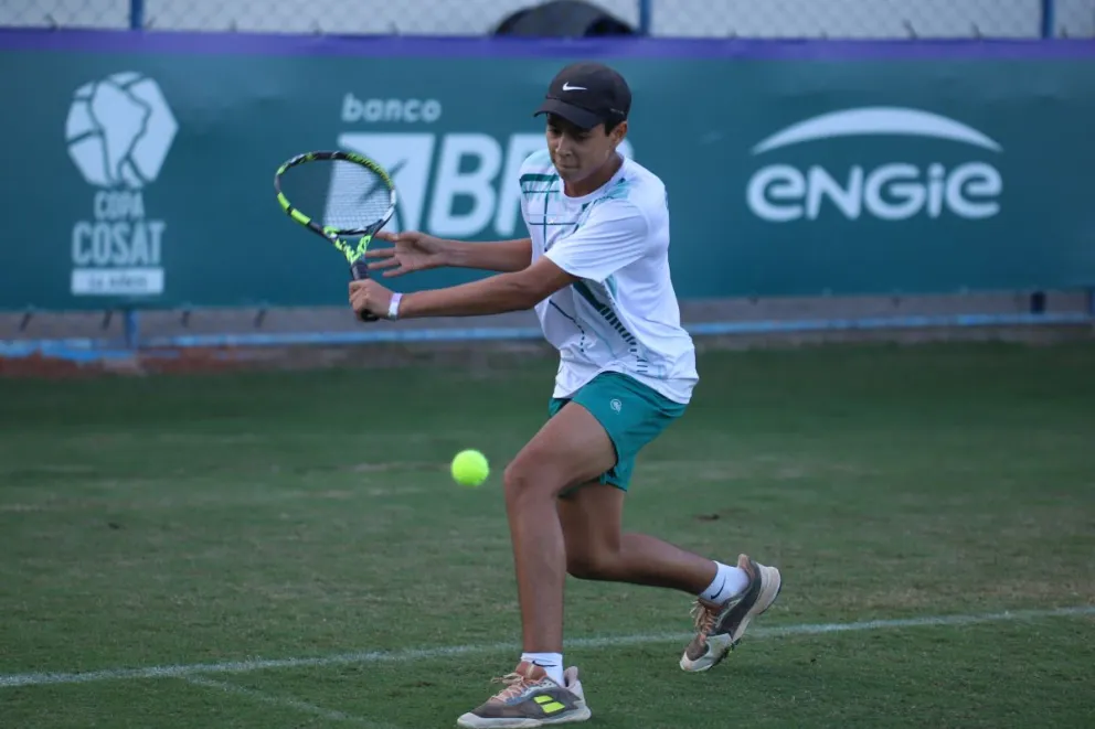 Matías Rivero durante uno de sus partidos en Brasil. Foto: CBT.