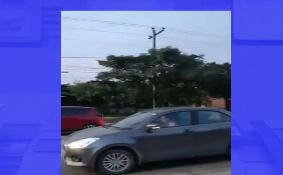 La juez Moreno, en el automóvil en el que viajaba cuando fue aprehendida. Foto: Captura de video