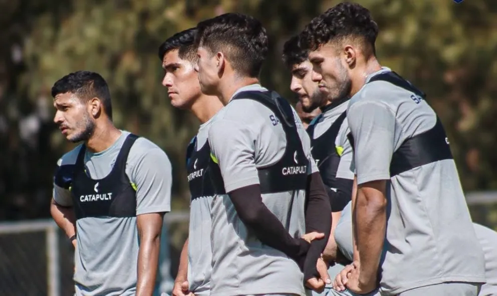 Jugadores de San Antonio en un entrenamiento de la pasada semana. 