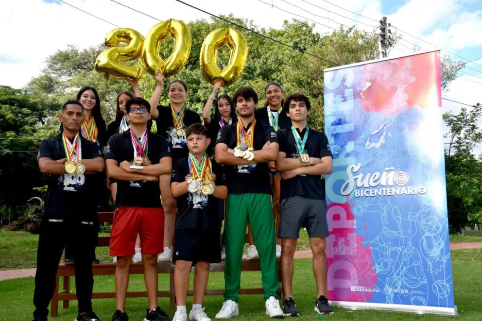 Algunos de los atletas del "Sueño Bicentenario". Foto: Ministerio de Salud y Deportes.