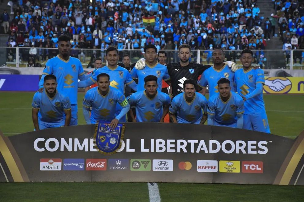 El plantel celeste que juega en la Libertadores. Foto: APG.