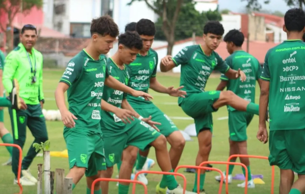El trabajo de la Sub-17 en Santa Cruz previo viaje a la capital argentina. Foto: La Verde.