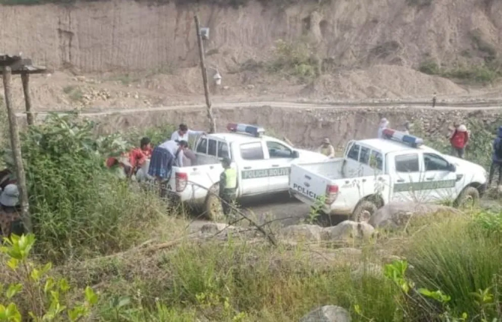 Tareas policiales en la comunidad de Santa Rosa. Foto: Red Yungas