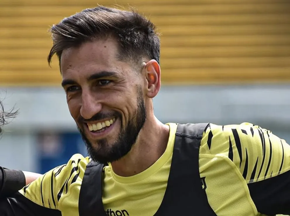 Luciano Ursino en una práctica anterior del Tigre. Foto: The Strongest. 