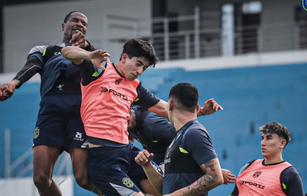 Un repaso táctico de San Antonio en la previa de un partido. Foto: Club San Antonio. 