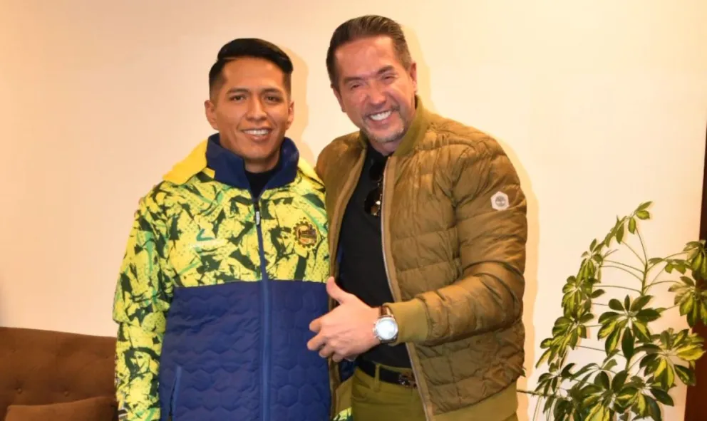 Cronenbold, junto a Andrónico en una imagen tomada de la cuenta de Facebook del cruceño.