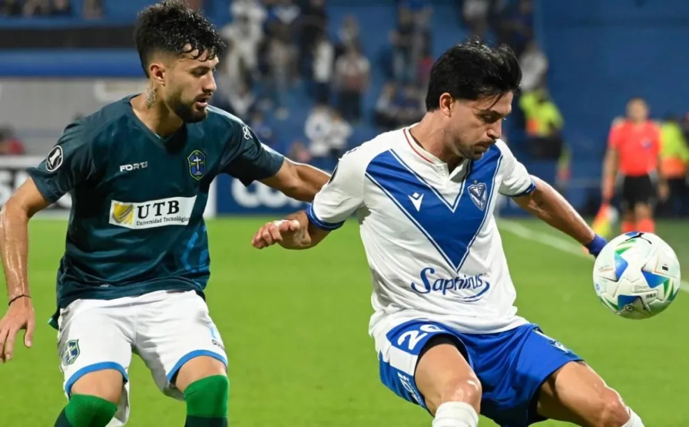 Una incidencia del juego disputado este miércoles en Buenos Aires. Foto: APG.