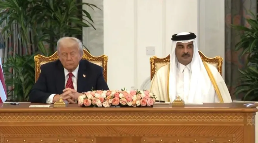 Trump se reúne con el Emir de Catar en Doha. Foto: @ClaroyDirecto_