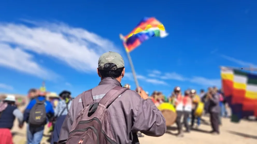Sectores que apoyan la candidatura de Morales, en la carretera este jueves. Foto: RKC