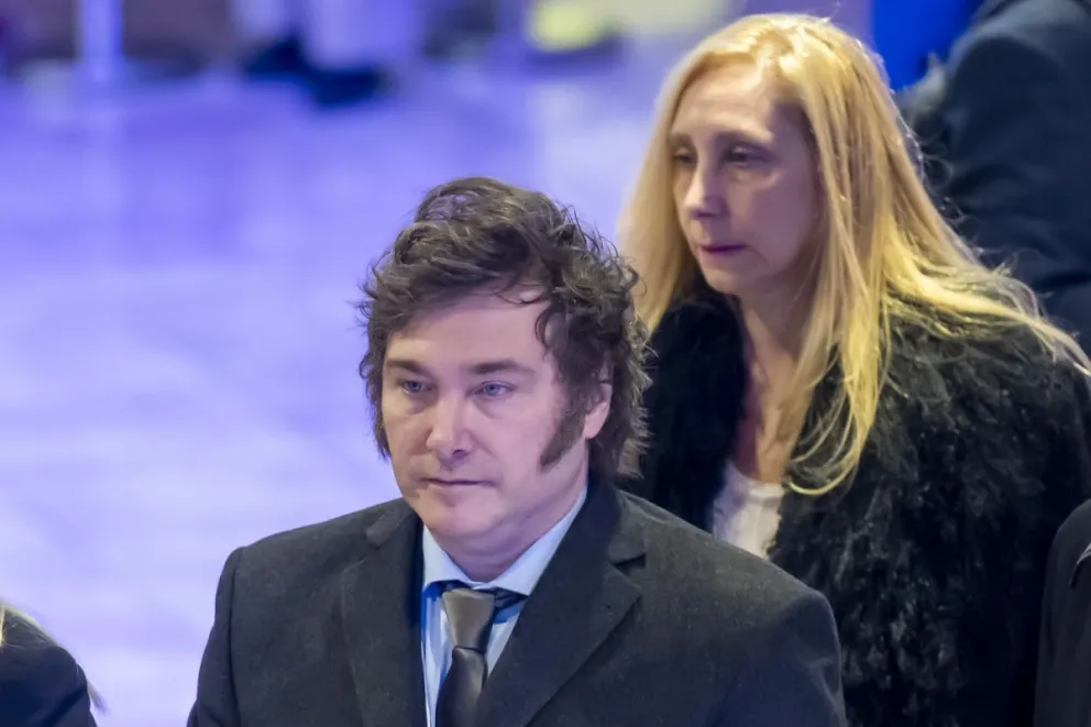 Javier Milei y su hermana, la secretaria general de la Presidencia, Karina Milei. Foto: EFE