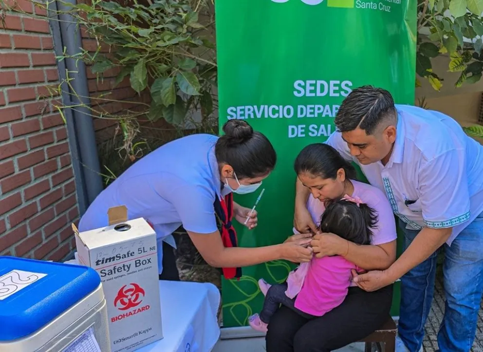 En Santa Cruz se inicia la vacunación contra la influenza. Foto: Sedes Santa Cruz,