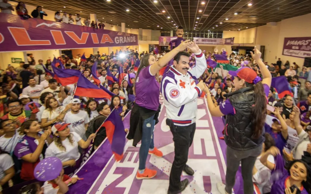 Manfred dará a conocer a su acompañante de fórmula mañana, viernes. Foto: Manfred Reyes Villa