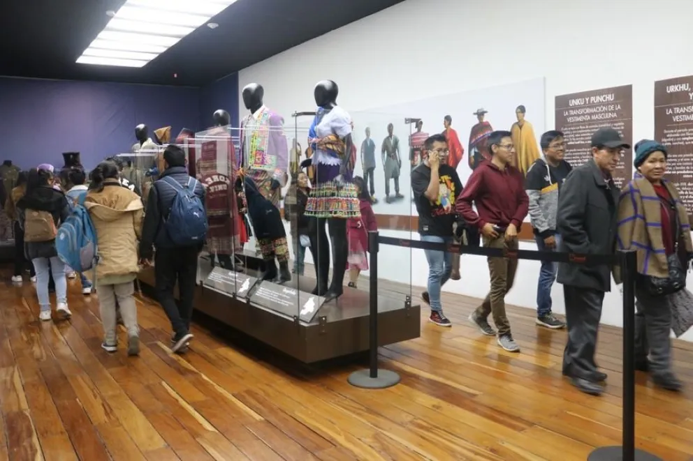 Recorrido por las salas del Musef. FOTO: ABI