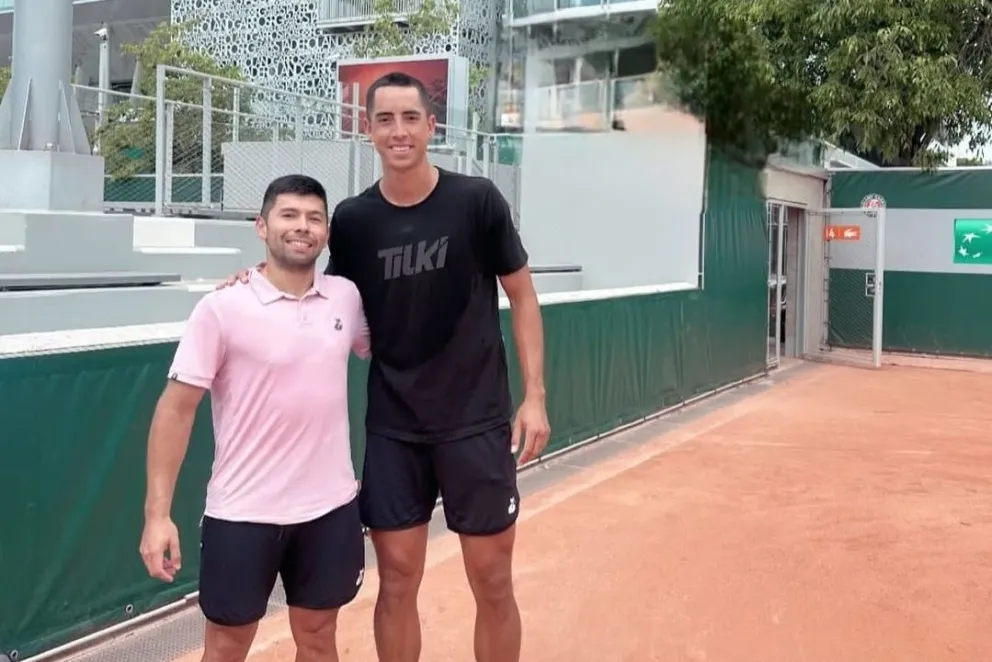 Murkel Dellien (der.) ya se encuentra en París. Foto: Murkel Dellien