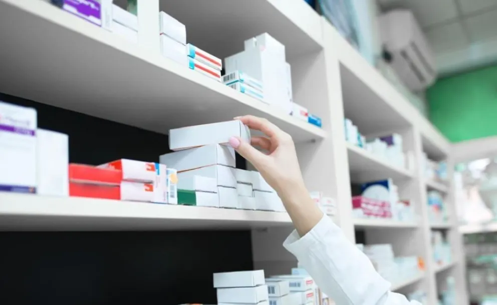 Medicamentos en una farmacia local. Foto: Cifabol