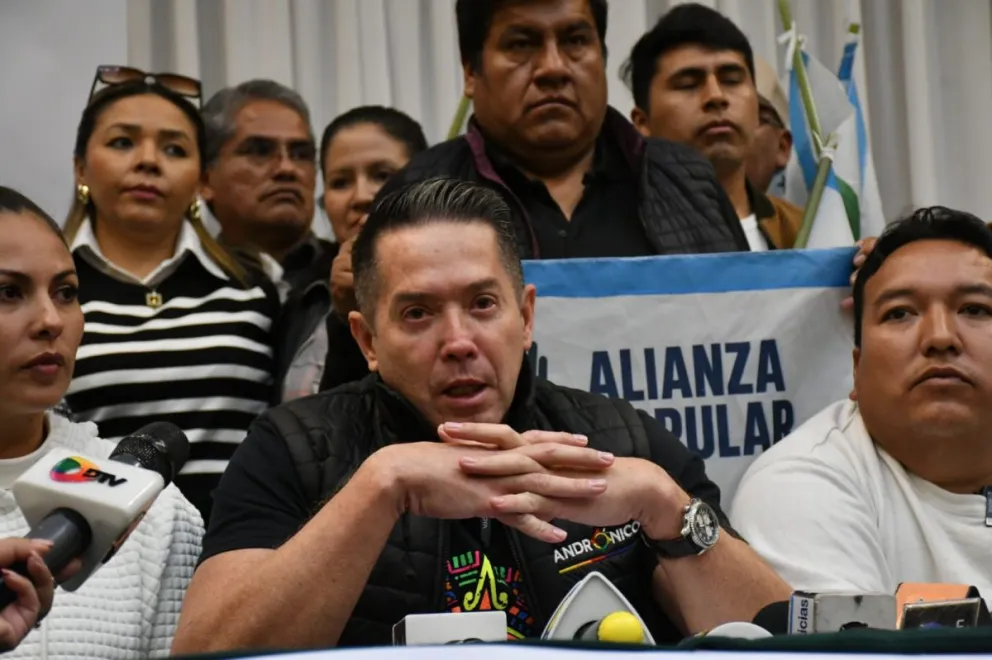 Cronembold en conferencia de prensa.    Foto: APG