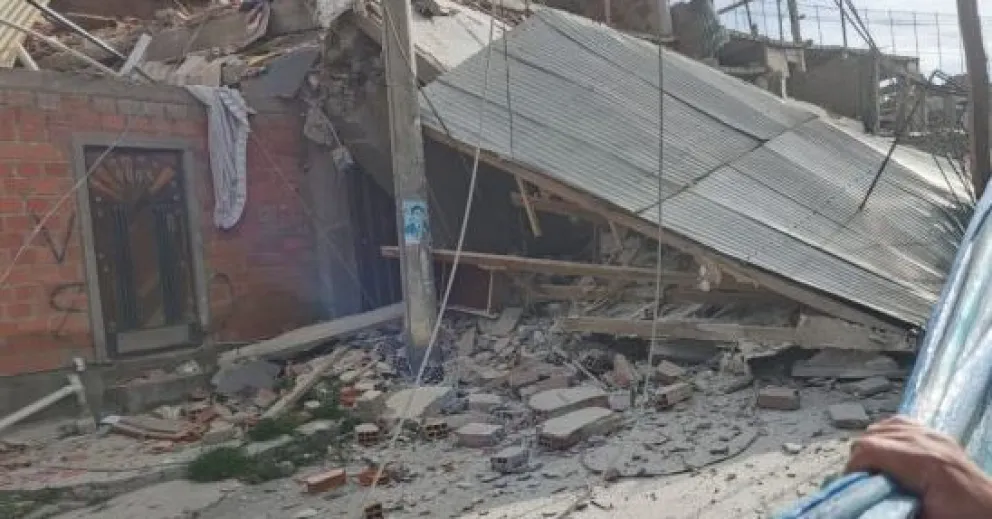 La vivienda que colapsó en la Av. Francisco Bedregal. Foto: Subalcaldía de Cotahuma / AMUN